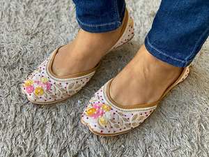 Women Stylish Party Wear Combo Set <b>Jutti</b> With Clutch Indian Style <b>Jutti</b> Clutch Embroidery - Product Image 4