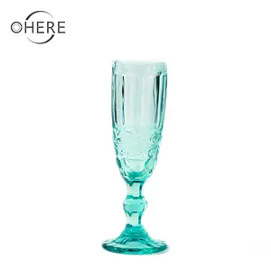 En gros lunettes de mariage en relief De Couleur Transparente motif gobelet vin vert lunettes Rétro d'eau pressée verrerie