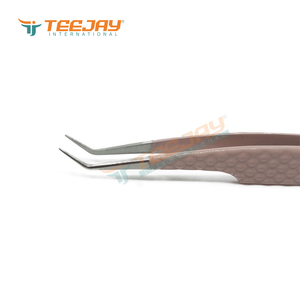 Pince à épiler pour cils TEEJAY en acier inoxydable rose poudré, 7 mm, pointe angulaire à 45 degrés, pointe lisse, volume accru, poignée diamantée, 10 mm - Product Image 2