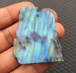 Spécimen de pierre précieuse 1 pièce, Labradorite naturelle de qualité supérieure, cristal de guérison bleu véritable, pierre de jardin brute - Product Image 2