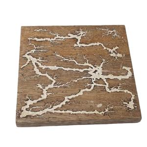 Ensemble de 4 pièces en résine et bois, motif créatif et moderne, caboteur pour le thé, fait à la main - Product Image 1