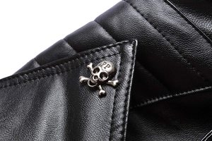 Chaqueta corta Unisex con textura de cuero de imitación, abrigo de motociclista de PU ajustado con cremallera y bolsillos en todos los colores, hecha en paquistaní - Product Image 4
