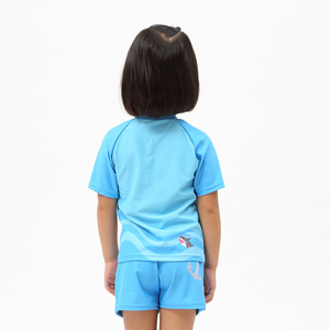 Maillot de protection unisexe pour enfants MARIUM bleu imprimé personnalisé, deux pièces, manches courtes, polyester et élasthanne, vêtements de sport - Product Image 3