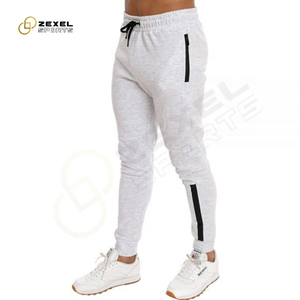 Chándal Deportivo Personalizado de Invierno para Hombre, de Alta Calidad, Corte Ajustado, Poliéster/Algodón, para Gimnasio y Deportes - Product Image 4
