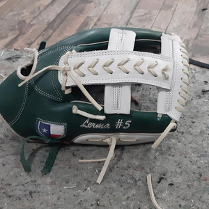 Guantes Deportivos Personalizados de Cuero Vacuno para Béisbol y Sóftbol, para Infield, Outfield, Primera Base y Receptor - Product Image 1