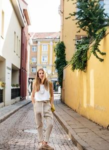 At Wholesale Price <b>Boho</b> Simple Handmade Linen White Sleeveless Tank Top Comfortable & Cozy Wearable Tank Top For Pretty Ladies - Product Image 3