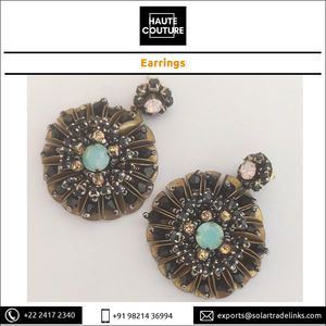 Personnalisation disponible pour boucles d'oreilles faites à la main de petite taille pour femmes tenue décontracté forme circulaire ronde avec poches en métal et pierres - Product Image 3