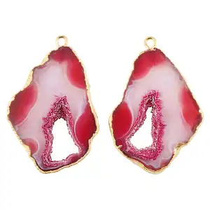 Irisan Geode Merah Anting Berlapis Emas Konektor Anting Merah Komponen Geodes Alami Irisan Pasang DIY Anting Menemukan Geode