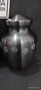 โกศสัตว์เลี้ยงสีดำทองเหลืองพร้อมอุ้งเท้าสีเหลือง รุ่นอเมริกัน ยี่ห้อ BRASSWORLD INDIA รุ่น BWI-786-223 - Product Image 3