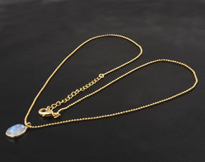 สร้อยคอจี้มูนสโตนสีรุ้งชุบทองตามสั่งสร้อยคอลูกปัดทองเหลืองอัญมณีบำบัดธรรมชาติสำหรับเครื่องประดับคริสเตียน - Product Image 3