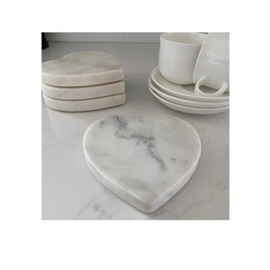 แผ่นรองแก้วหินอ่อน ของขวัญขึ้นบ้านใหม่ รูปหัวใจ ทำด้วยมือ หินอ่อนสีขาวและไม้ สำหรับเครื่องดื่ม มีจำหน่าย - Product Image 1