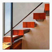 Marches d'escalier en WPC de luxe Prima, marches d'escalier en fer forgé, intérieur