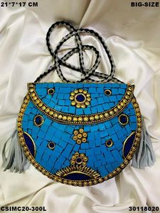 Bolso de mano de mosaico de metal hecho a mano de diseñador para damas Accesorio exclusivo elegante para ocasiones nocturnas - Product Image 4