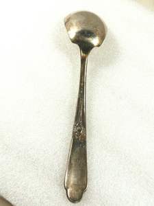 Ensemble de cuillères en acier inoxydable fait à la main avec un design élégant parfait pour les tables à manger, les mariages et les occasions spéciales - Product Image 5