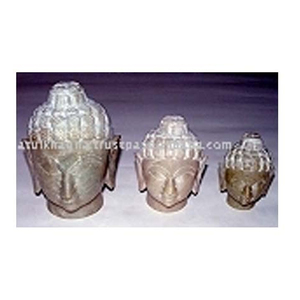 Belle Sculpture de tête de bouddha en pierre savonneuse - Product Image 1