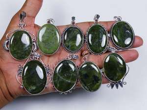 จี้วัสดอนไนต์ธรรมชาติหายากมาก ชุบเงินบนทองเหลือง ดีไซน์โบฮีเมียน ขายส่งจำนวนมาก - Product Image 2