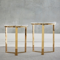 Ensemble de tables d'appoint rondes industrielles modernes, finition dorée, base en acier inoxydable de luxe, plateau en marbre blanc, table basse en métal