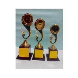 Trofeos de premio de aluminio chapado en oro hechos a mano, trofeo hecho a mano de Metal moderno único clásico para la escuela - Product Image 2