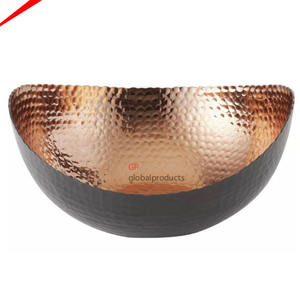 2025 bol décoratif en métal doré au design antique avec support doré design bol de service pour centre de table à manger - Product Image 3