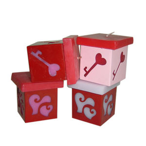 Nuevo portavelas cónico de vidrio votivo relleno de cera forma de cuerpo humano diseño de tendencia de moda - Product Image 4