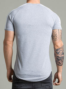 Camiseta de gimnasio informal de talla grande para hombre con logotipo personalizado de alta calidad Jersey transpirable de cuello redondo con diseño en blanco - Product Image 2