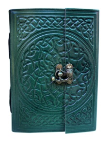 Couverture en cuir vert gaufré à la main en gros apparence brillante unique avec fil et serrure à boucle style couverture rigide pour cadeau - Product Image 2