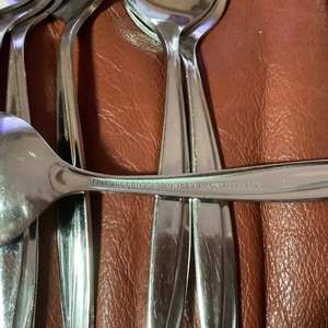 Cuillère de service alimentaire Ensemble de 8 pièces en acier inoxydable avec finition miroir Parfait pour une utilisation de table au restaurant et en cuisine - Product Image 3