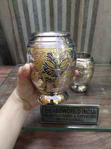 Urna Funeraria de Metal Estilo Americano con Grabado Dorado para Cenizas, Artículos Funerarios de Brassworld India - Product Image 5
