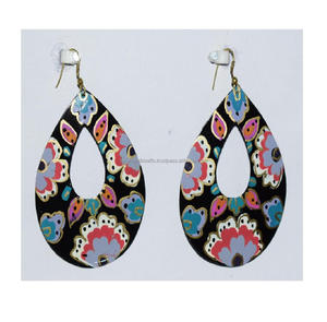 Hong Kong Antique Show bijoux pour femmes 1935 laiton bijoux décontractés Festival martelé coloré boucles d'oreilles gants pour femmes - Product Image 4