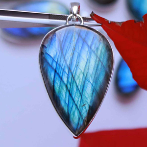 Brazalete de labradorita azul en forma de pera, colgante moderno, candelabro de luz, brazalete del zodiaco de plata esterlina, cambio de Color Natural - Product Image 4