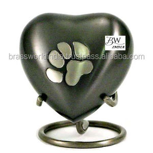 Urne funéraire pour animaux de compagnie en forme de cœur avec support, style américain, en métal - Product Image 2