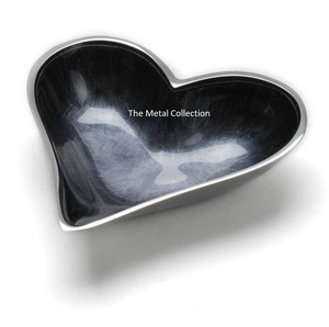 Aluminium Chocolate Heart Bowl for Restaurant Home Decor Enamel Finishing Modern Design Aluminium Serving Heart Bowl - Product Image 2