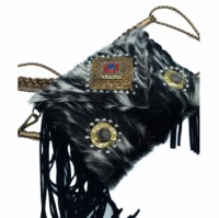 Sac à main bandoulière en fourrure de chèvre noire, fait main par des artisans Banjara, pour femmes