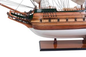 Maquette de bateau en bois artisanale Batavia XXL 120 cm, réplique peinte avec support de présentation, décoration nautique pour la maison ou le bureau, en cèdre - Product Image 4