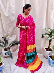 เสื้อส่าหรีผ้าไหมบันเดจแบบดั้งเดิมของอินเดีย พร้อมผ้าปาลูสวยงามหรูหราสำหรับสุภาพสตรี - ผู้ผลิตส่าหรีจากเมืองสุรัต ประเทศอินเดีย - Product Image 5