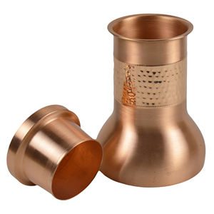 Bouteille d'eau en cuivre de conception moderne, meilleure bouteille d'eau de finition polie en forme de Designer, conception Multiple - Product Image 1