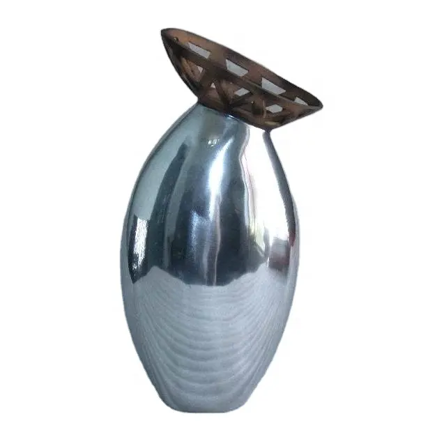 楕円形の鋳造アルミニウム花瓶とトップテラコッタ仕上げ家の装飾金属花瓶金属花瓶