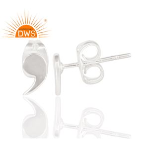 ของแข็ง925ธรรมดาต่างหูเงินเครื่องประดับผู้ค้าส่งการออกแบบน้อยกระดุมต่างหูเครื่องประดับผู้จัดจำหน่าย - Product Image 3