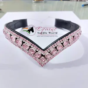 设计师马术v形眉带搭配粉红色水晶豪华马术带按扣环。
