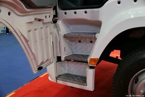 Camions de fret d'<span class=keywords><strong>occasion</strong></span> Shacman 270HP 6X2 9,5m avec caisse de chargement à vendre à bon prix - Product Image 6