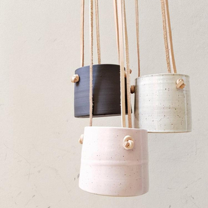กระถางแขวนคุณภาพสูงพร้อมสายหนังสีน้ำตาล - Product Image 1