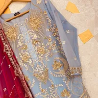 ファンシーコレクションパキスタンのウェディングウェア用レディースドレス刺繍入り3ピースファンシースーツプレミアムパッケージ