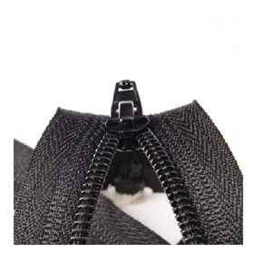 Venta al por mayor Auto Lock Close-End #3 Nylon Cremallera Zapatos Prendas Bolsas Almohadas Textiles para el hogar-Materiales plásticos metálicos duraderos - Product Image 2