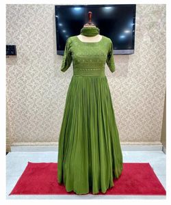 Nouveau Dernier Look Rich Party Wear Georgette Imprimé Crêpe Indien Filles Porter Prêt à Porter Pas Cher Bas Prix En Gros Surat Apparelgarment - Product Image 6