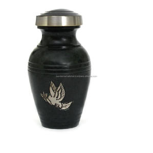 Venta al por mayor precios razonables latón recuerdo cremación urnas nuevo diseño metal recuerdo urnas de la India - Product Image 5