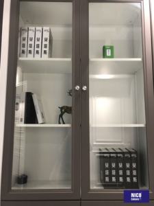 NICOCABINET Custom MDF Lacca Libreria 3 Fila Libro Mobile Con Cassetti E Porta In Vetro Libreria Sapiens - Product Image 3