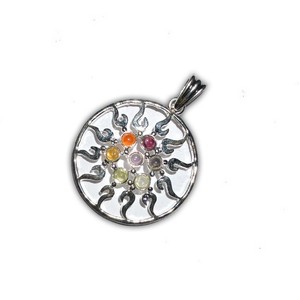 Compre en Línea Colgantes de Latón con Diseño de Chakra: Colgantes de Latón con Diseño de Chakra en Venta - Product Image 1
