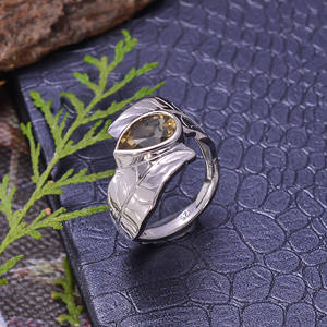 แหวนเงินแท้สำหรับงานหมั้นทางศาสนาทำจาก92.5อัญมณีรูปลูกแพร์สีเหลืองมะนาวธรรมชาติขนาด5กรัม - Product Image 2