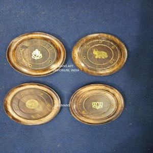 Bois de manguier fabriqué à la main avec bâtons d'encens incrustés de laiton Brûleurs ronds Fournisseur en gros de l'Inde - Product Image 1