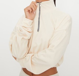 Hoodies décontractés sur mesure de haute qualité pour femmes, en tissu tricoté, avec logo frontal, à prix abordable, très demandés pour le printemps - Product Image 2